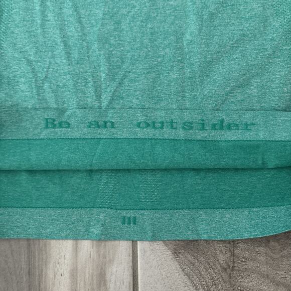 FIGS Salta Seamless Top Sz Medium Green Long Sleeve Underscrub Shirt W22KW1010 - Picture 9 of 10